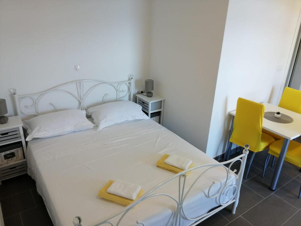 Apartmani Skalinada مارينا المظهر الخارجي الصورة
